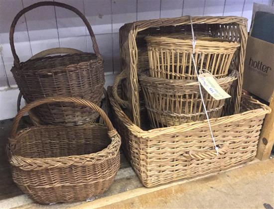 Quantity of baskets - various